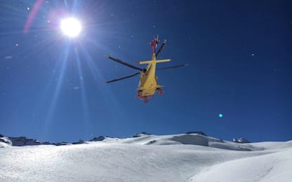 Incidente in Valtellina, scialpinista cade in canalone: salvato