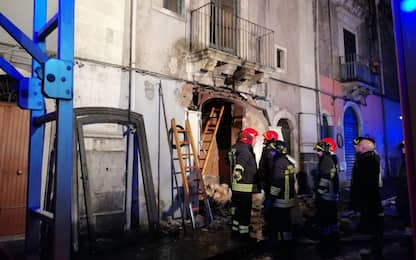 Esplosione in palazzina a Catania, FOTO