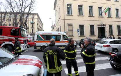 Milano, crolla controsoffitto a scuola: 4 bambini contusi