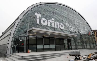 Torino, ragazza 15enne cade sui binari e muore a Porta Susa