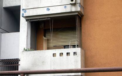 Incendio in appartamento a Milano, donna morta carbonizzata
