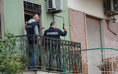 Napoli, uccide madre e si barrica in casa: arrestato dopo 10 ore