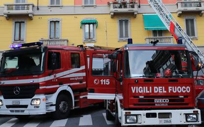 Incendio in una palazzina ad Arese: evacuate 30 famiglie