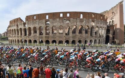 Giro d’Italia, a Roma corsa ridotta a causa delle buche