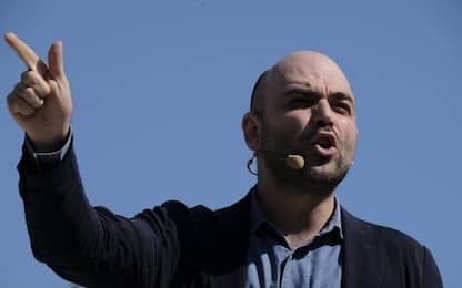 Governo, Roberto Saviano: “M5S è stampella di un partito xenofobo”