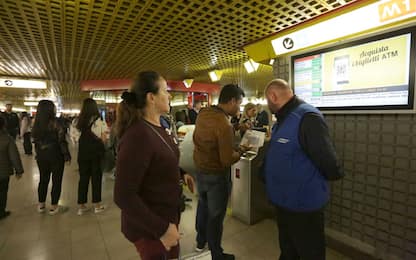 Milano, brusca frenata della metropolitana: 8 passeggeri feriti