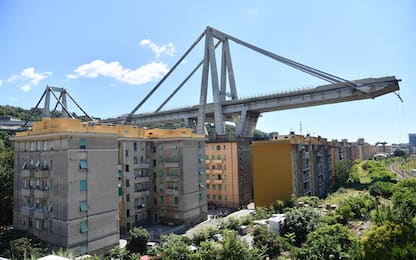 Crolla ponte a Genova, 39 morti e centinaia di sfollati
