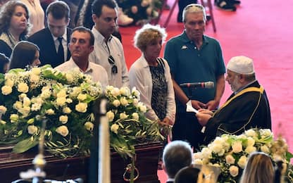 Genova, l'imam ai funerali solenni: "Zena, la bella, saprà rialzarsi"