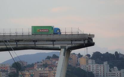 Crollo ponte Genova, Conte: "Domani il decreto al Quirinale"
