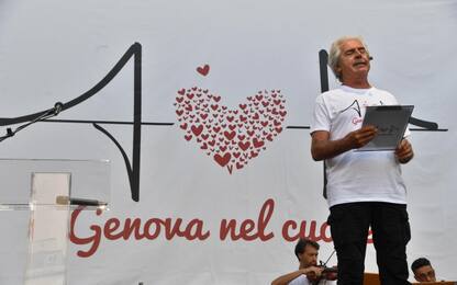 Genova, Tullio Solenghi ricorda le 43 vittime del ponte Morandi. VIDEO