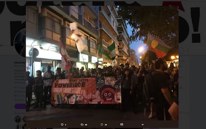 Aggressione al corteo antirazzista a Bari, due feriti
