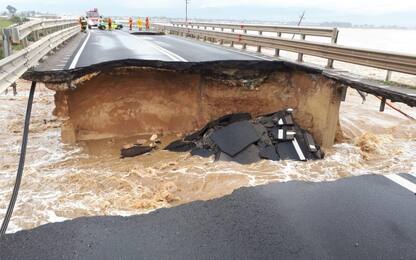 Maltempo Sardegna, crollano due ponti