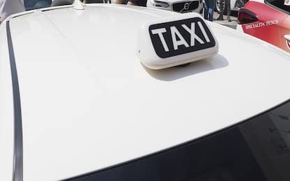 Ncc, taxi in piazza a Roma: bloccato il servizio a Termini e Fiumicino