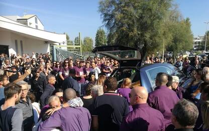 Omicidio Fiumicino, folla per l’ultimo addio a Maria Tanina Momilia 