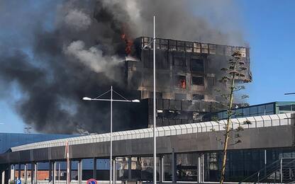 Savona, incendio nella sede dell'Autorità Portuale: nessun ferito
