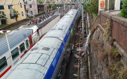 Treno fuori binari a Santa Margherita per una frana: nessun ferito