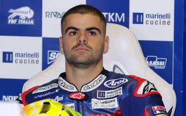 Fenati denunciato, sfreccia in autostrada e oltraggia gli agenti