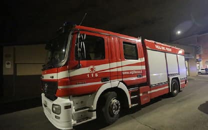 Tir in fiamme sull’A1 nel Lodigiano, tratto chiuso tre ore nella notte