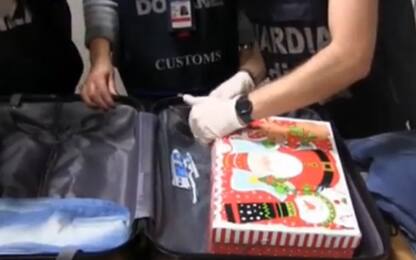 Sequestrata droga a Fiumicino, cocaina nascosta in pacco di Natale