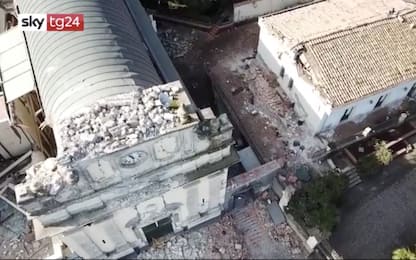 Terremoto Catania, i danni alla chiesa di Fleri visti dal drone. VIDEO
