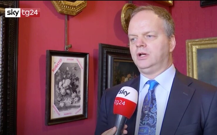 Uffizi Direttore Schmidt Germania Renda Opera Di Van Huysum Trafugata Dai Nazisti Sky Tg24