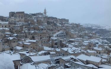 Maltempo, ondata di gelo in Italia: Puglia e Basilicata imbiancate