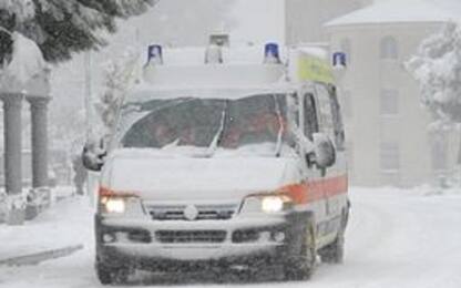 Gela, strada innevata blocca un’ambulanza: muore un’anziana 