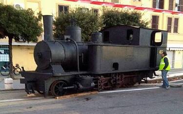 Epifania, a Fiumicino la Befana arriva su una locomotiva del 1880