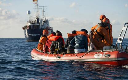 Sea Watch, Conte: "Sì a 15 migranti, non solo donne e bimbi"