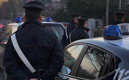 Roma, padrone di casa accoltella inquilino dopo una lite: arrestato