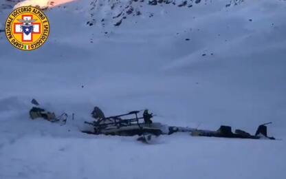 Aosta, incidente elicottero-aereo turismo su ghiacciaio Rutor: 5 morti