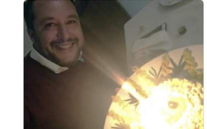 Salvini compie 46 anni e festeggia sui social con la torta e le mimose
