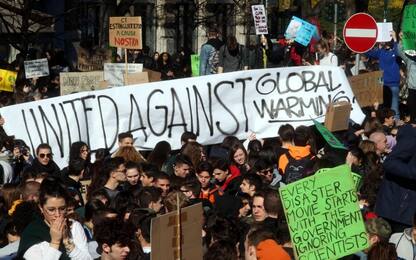 Milano, sciopero del 15 marzo sul clima: al via le proteste