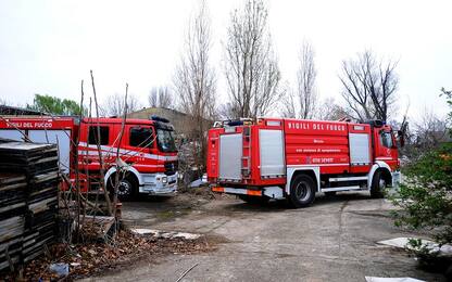 Milano, rifiuti: incendio in deposito azienda cartaria