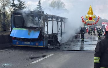 Autobus in fiamme a Milano, 50 ragazzini parte civile contro Sy