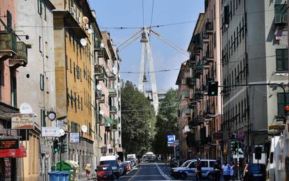 Ponte Morandi, riapre via Fillak a Genova. Protesta dei commercianti