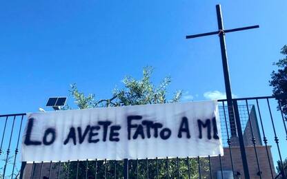 San Benedetto del Tronto, striscione delle suore: "Non contro Salvini"
