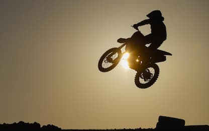 Cade su pista da motocross, morto 27enne nel Pavese