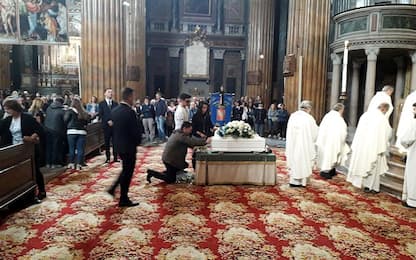 Bimbo morto a Novara: vescovo celebra i funerali nel Duomo