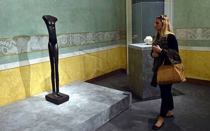 Siracusa, sequestrate 2 false sculture dell'artista Alberto Giacometti