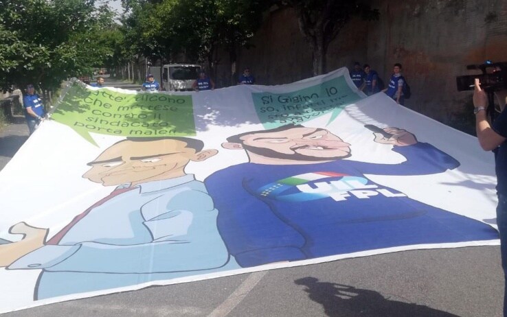 striscione Uil