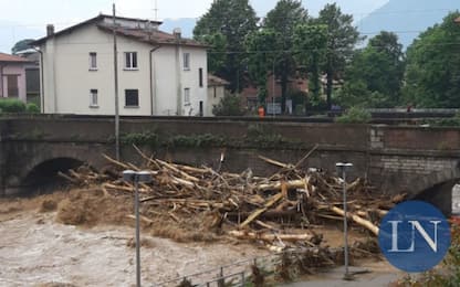 Maltempo a Lecco, esondati due torrenti: evacuate case e aziende