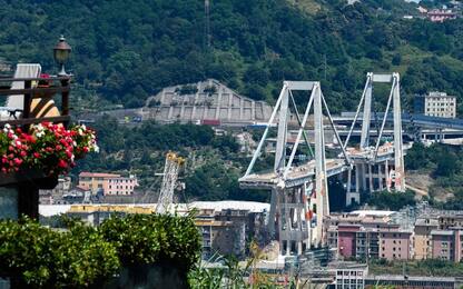 La demolizione del Ponte Morandi prosegue con gli esplosivi
