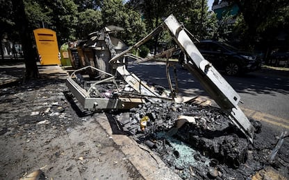 Roma, incendia due cassonetti dei rifiuti: arrestato 36enne