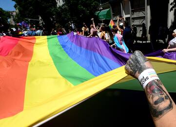 “Vattene da questo paese”: insulti omofobi a 28enne nel Viterbese