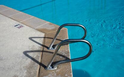 Bergamo, tre persone intossicate dal cloro in una piscina