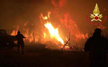 Incendi in Sardegna, vasto rogo a Siniscola. FOTO