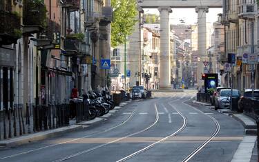 milano-deserta-agosto-hero
