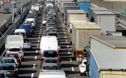 Incidente in autostrada a Ercolano: morto 48enne e traffico bloccato