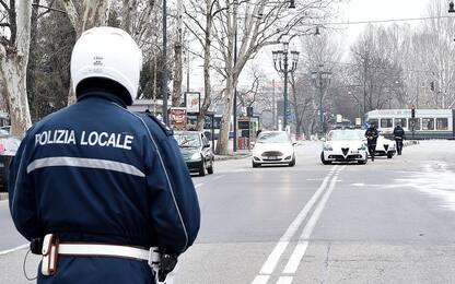 Anziano viaggia contromano sulla tangenziale di Torino: multato 81enne